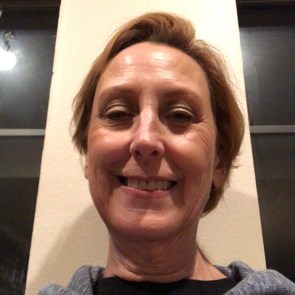 Meet your Posher, Roslyn - Picture 1 of 1